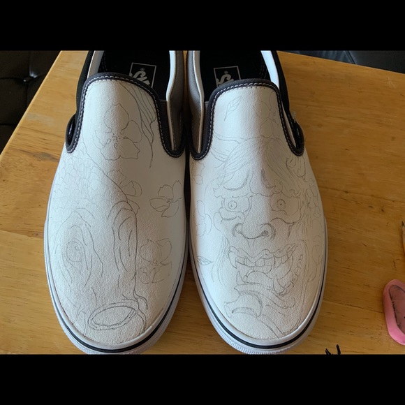 Custom hand painted Vans - Picture 6 of 8